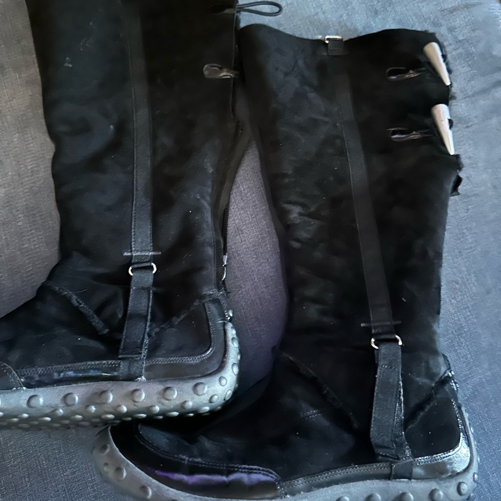 Nike Women's Black Winter Boots